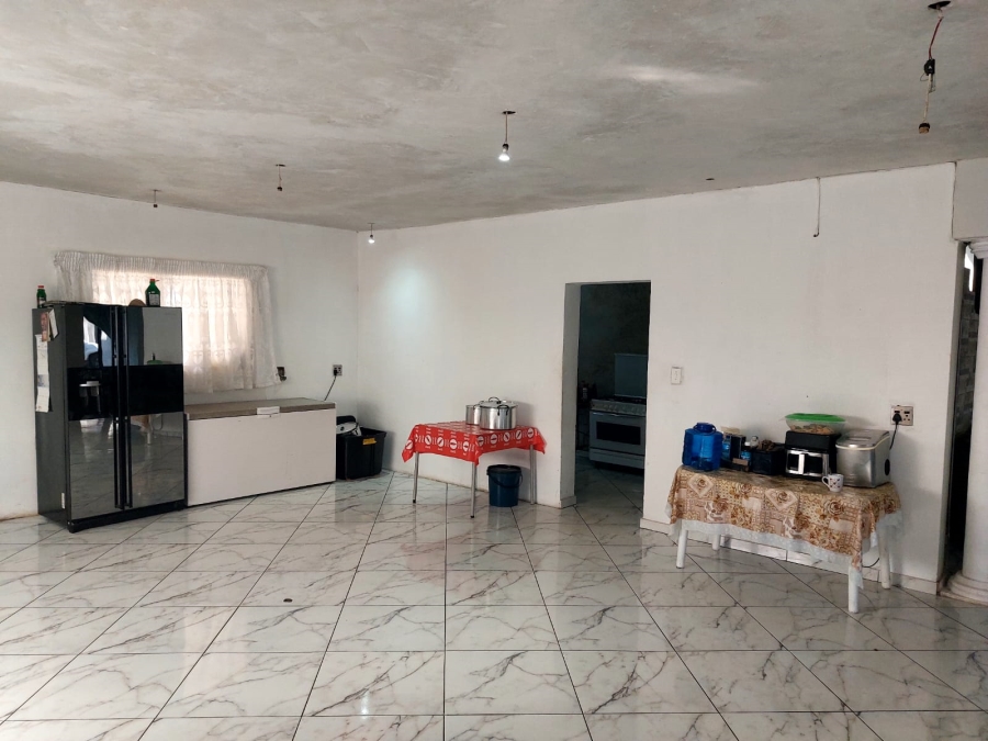 5 Bedroom Property for Sale in Oos Einde North West